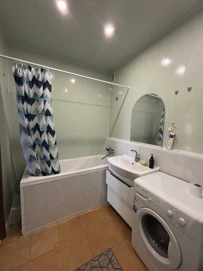 Продажа 3-комнатной квартиры 82 м², Новопрорезная ул.