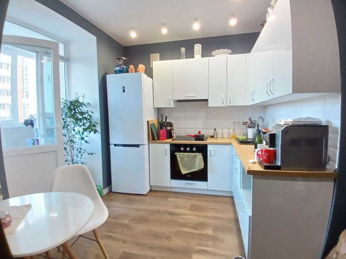 Продаж 1-кімнатної квартири 38 м², Університетська вул., 2