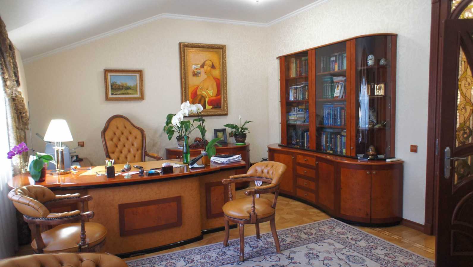 Продаж приміщення вільного призначення 3820 м², Багговутівська вул., 17-21