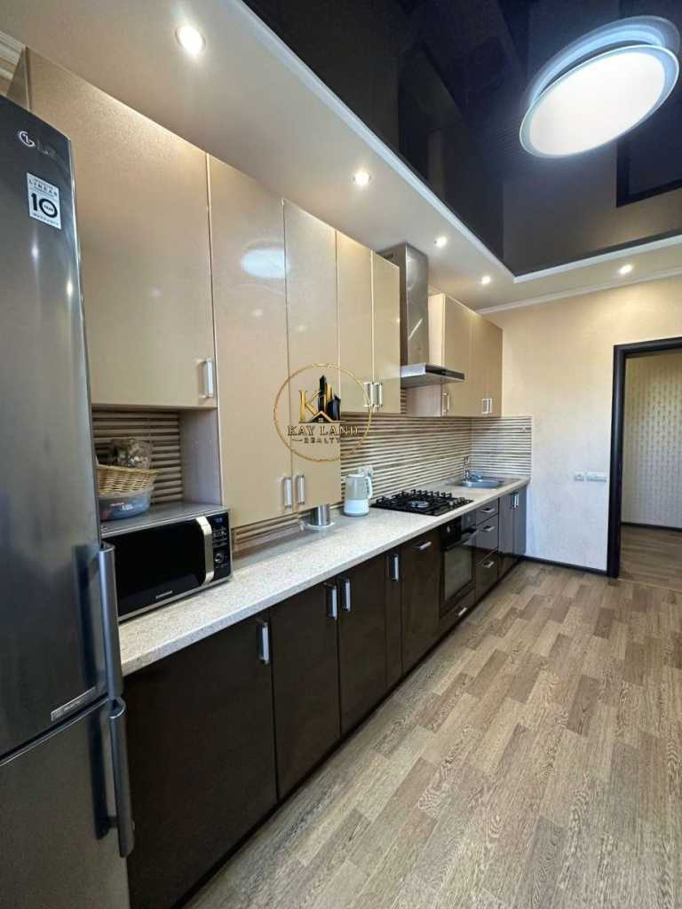 Продаж 3-кімнатної квартири 74 м², Щаслива, 44
