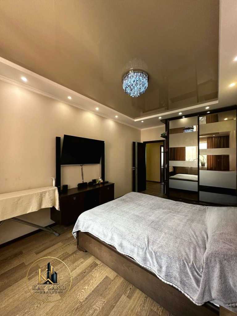Продаж 3-кімнатної квартири 74 м², Щаслива, 44