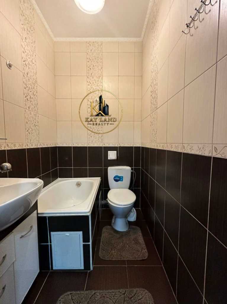 Продаж 3-кімнатної квартири 74 м², Щаслива, 44