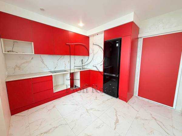 Продажа 1-комнатной квартиры 50 м², Комарова Космонавта, 46Б