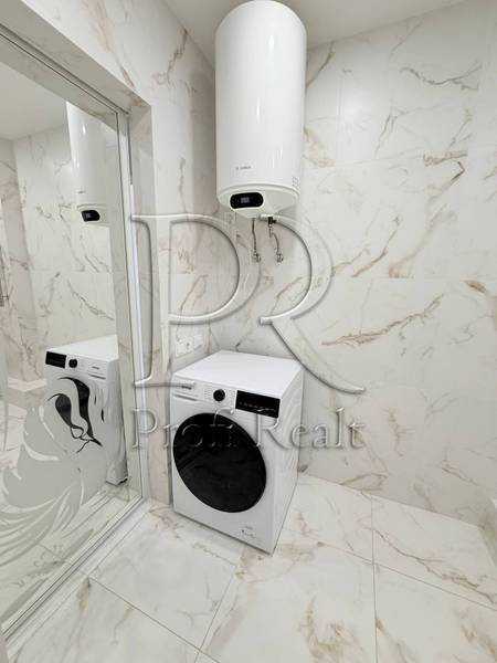 Продажа 1-комнатной квартиры 50 м², Комарова Космонавта, 46Б