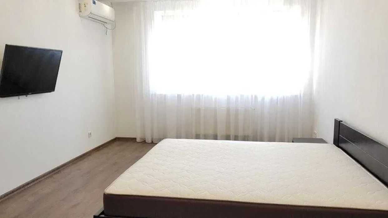 Оренда 2-кімнатної квартири 83 м², Голосіївська вул., 13Б