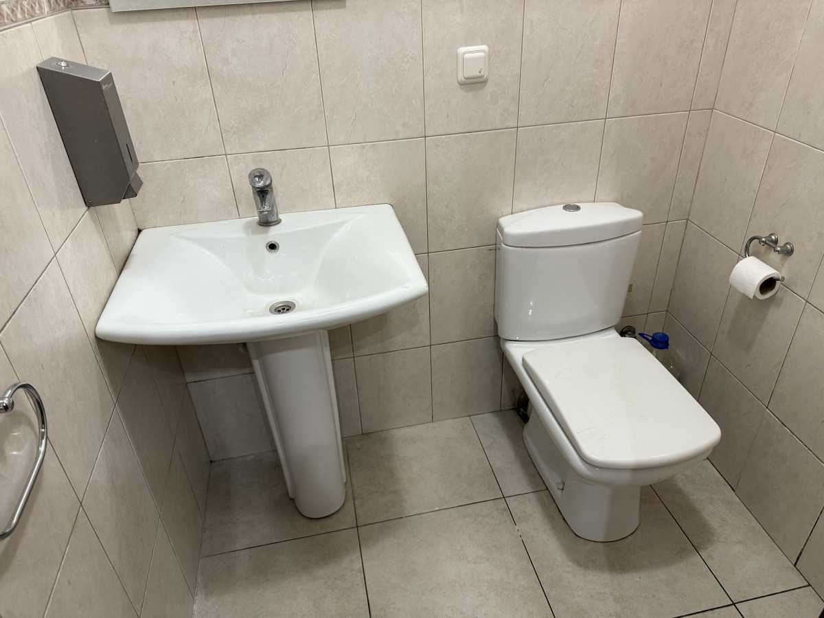 Оренда офісу 197 м², Трьохсвятительська вул., 13
