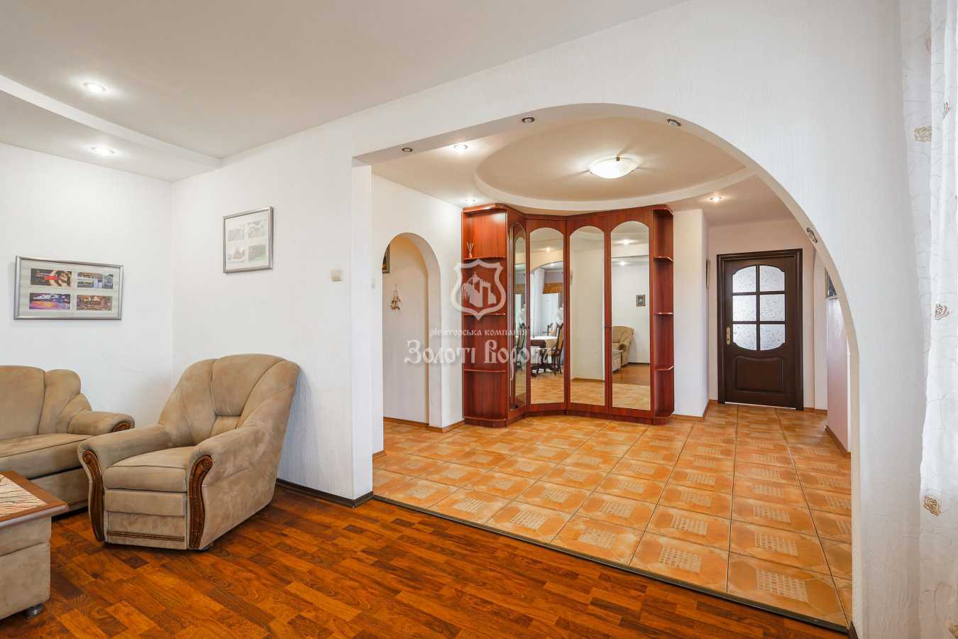 Продажа 3-комнатной квартиры 92.7 м², Федора Кричевского ул., Ернста, 2