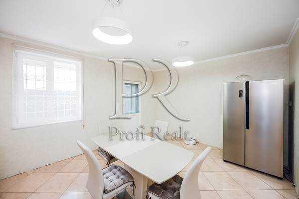 Продаж 3-кімнатної квартири 127 м², Незалежності вул., 5А