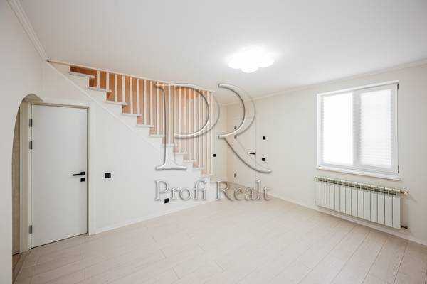 Продаж 3-кімнатної квартири 127 м², Незалежності вул., 5А