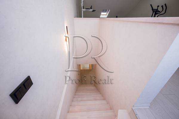 Продаж 3-кімнатної квартири 127 м², Незалежності вул., 5А