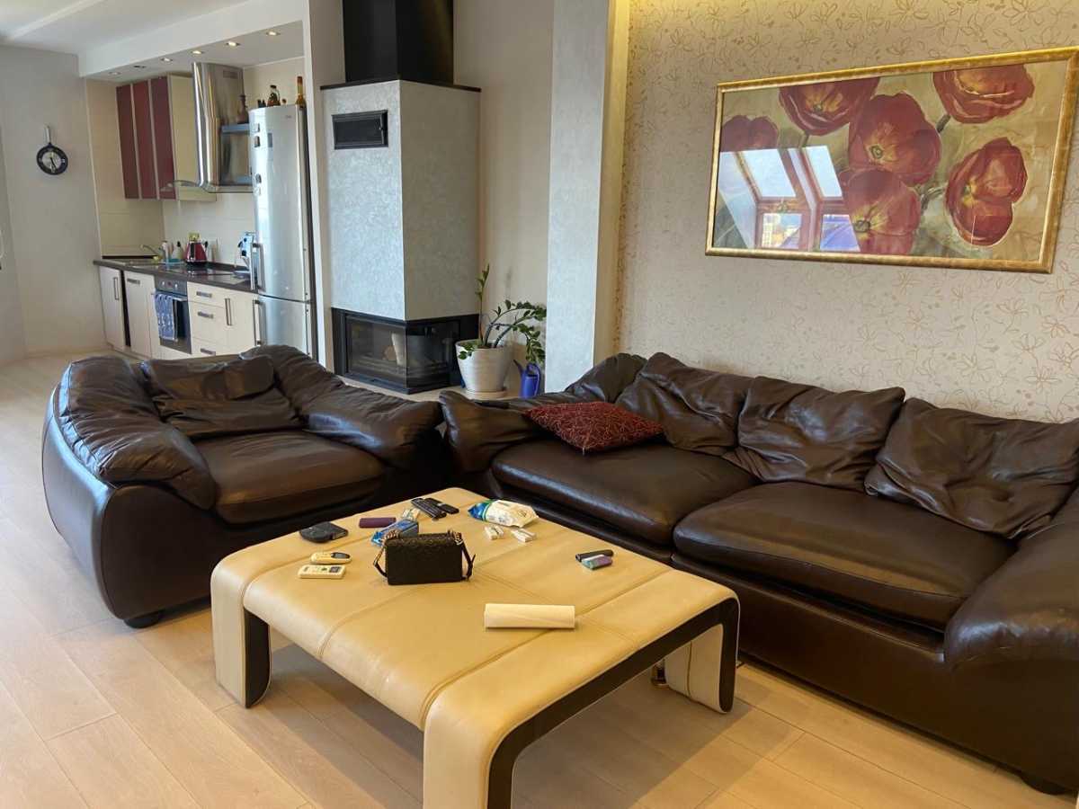 Аренда 4-комнатной квартиры 150 м², Среднефонтанская ул., 19А
