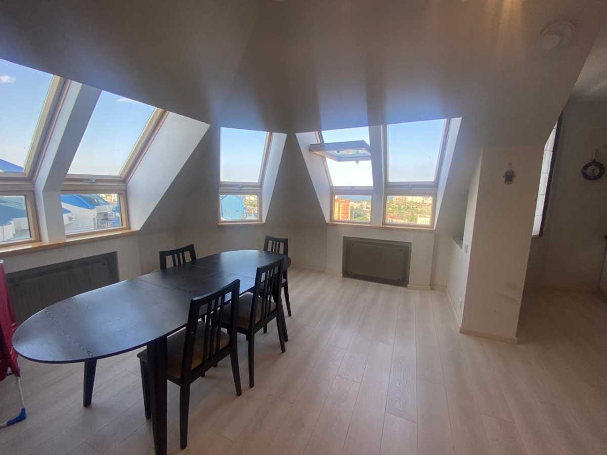 Аренда 4-комнатной квартиры 150 м², Среднефонтанская ул., 19А