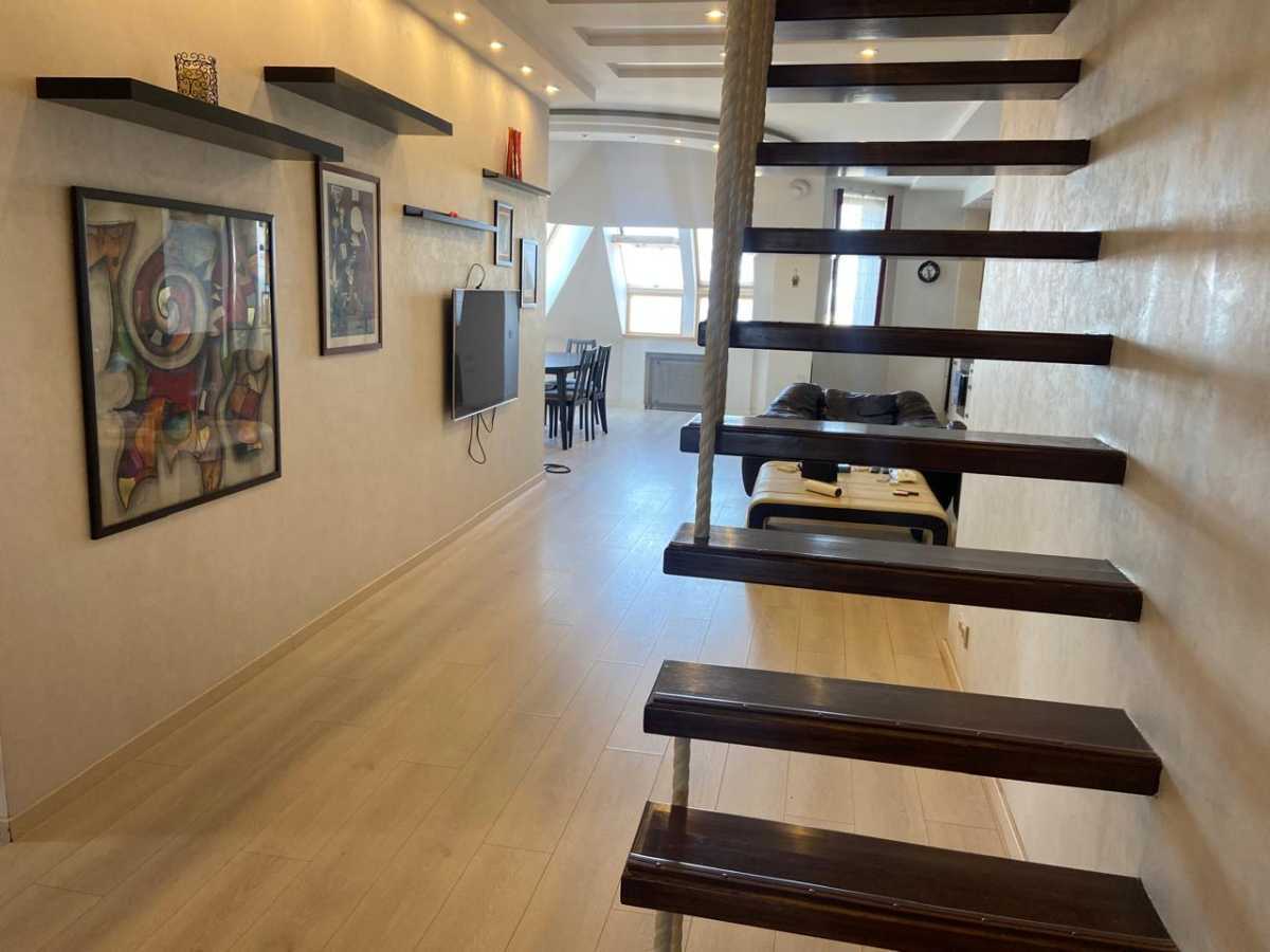 Аренда 4-комнатной квартиры 150 м², Среднефонтанская ул., 19А