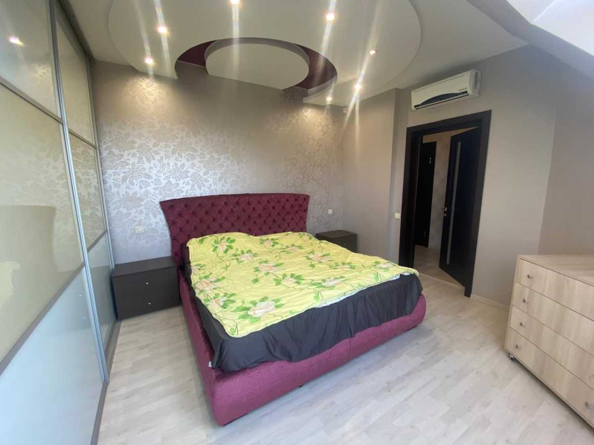 Аренда 4-комнатной квартиры 150 м², Среднефонтанская ул., 19А