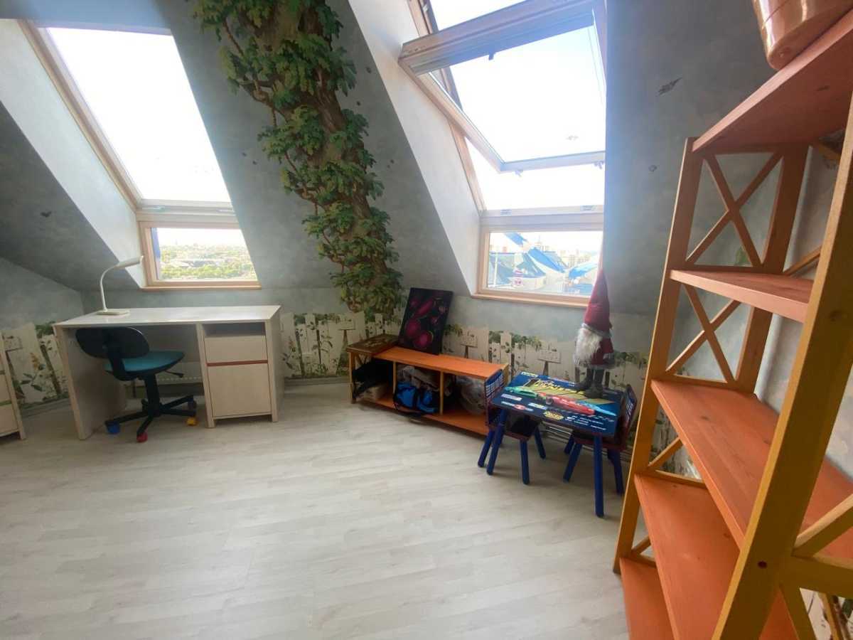 Аренда 4-комнатной квартиры 150 м², Среднефонтанская ул., 19А