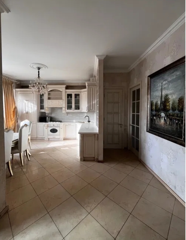 Оренда будинку 350 м², Майстерня вул.