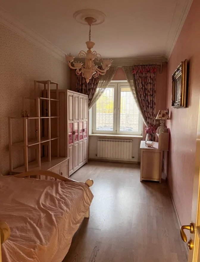 Оренда будинку 350 м², Майстерня вул.
