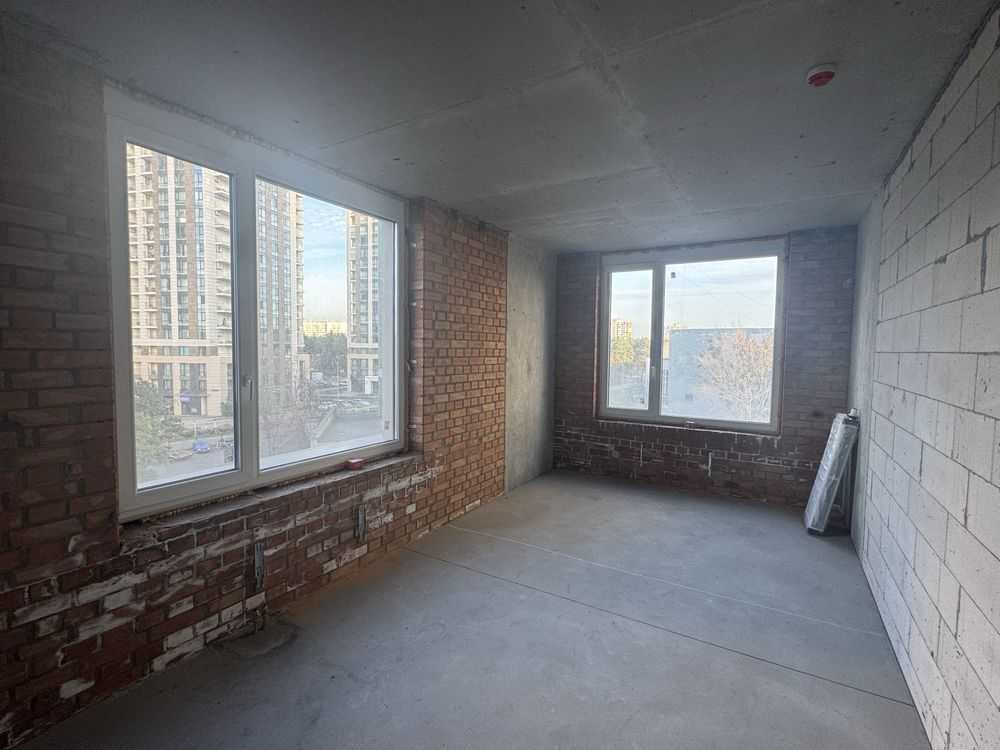 Продажа 3-комнатной квартиры 96 м², Князя Романа Мстиславича, 28