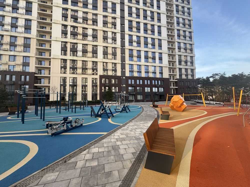 Продажа 3-комнатной квартиры 96 м², Князя Романа Мстиславича, 28
