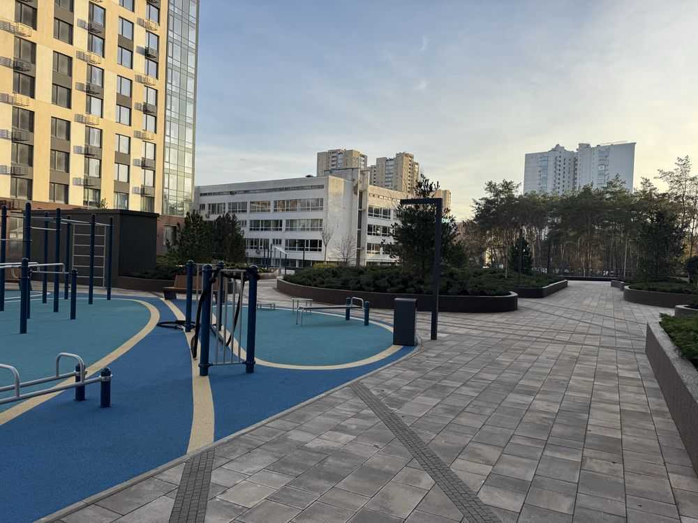 Продажа 3-комнатной квартиры 96 м², Князя Романа Мстиславича, 28