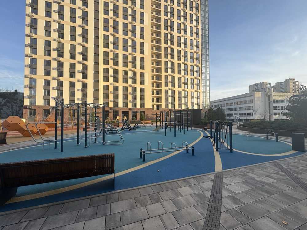 Продажа 3-комнатной квартиры 96 м², Князя Романа Мстиславича, 28