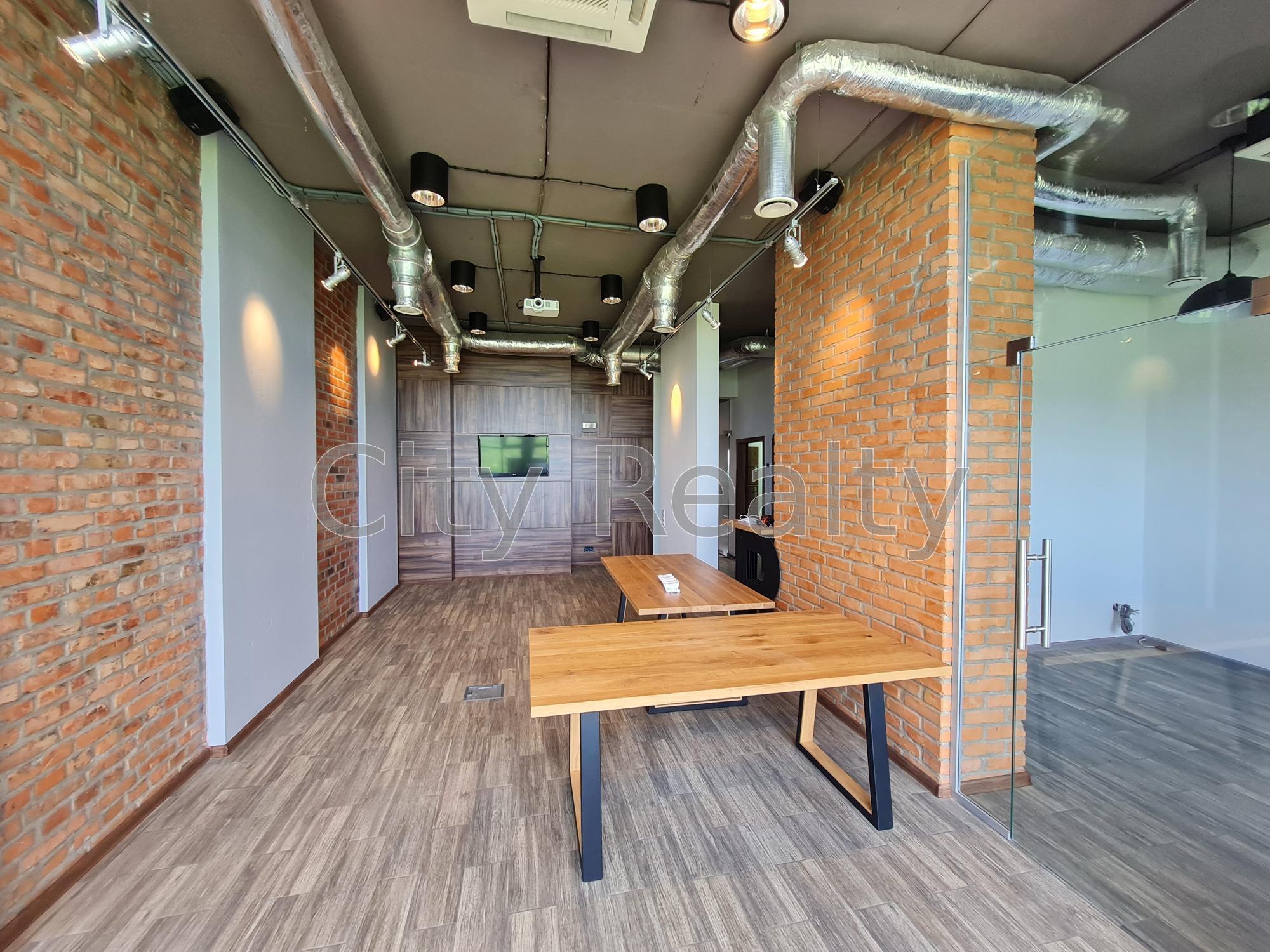 Оренда офісу 160 м², Юрія Кондратюка вул., 7