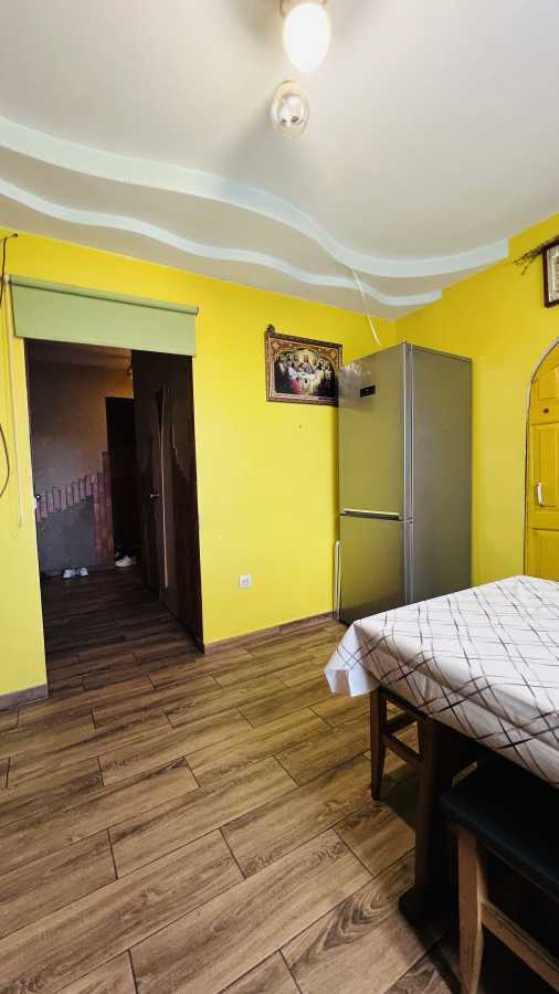 Продажа 3-комнатной квартиры 75 м², Возрождения просп., 47