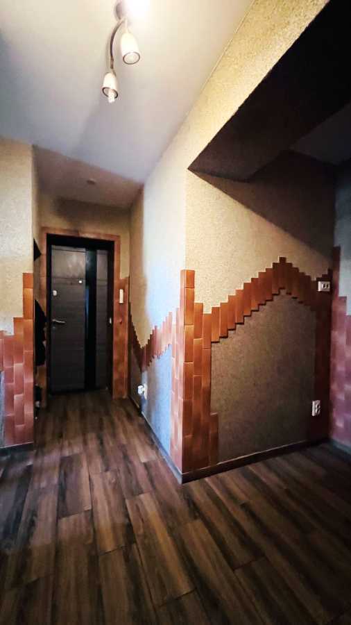 Продажа 3-комнатной квартиры 75 м², Возрождения просп., 47