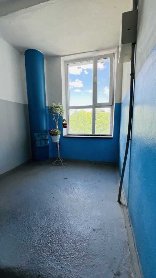 Продажа 3-комнатной квартиры 75 м², Возрождения просп., 47