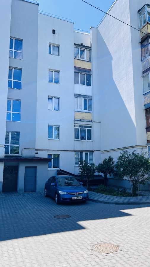 Продажа 3-комнатной квартиры 75 м², Возрождения просп., 47