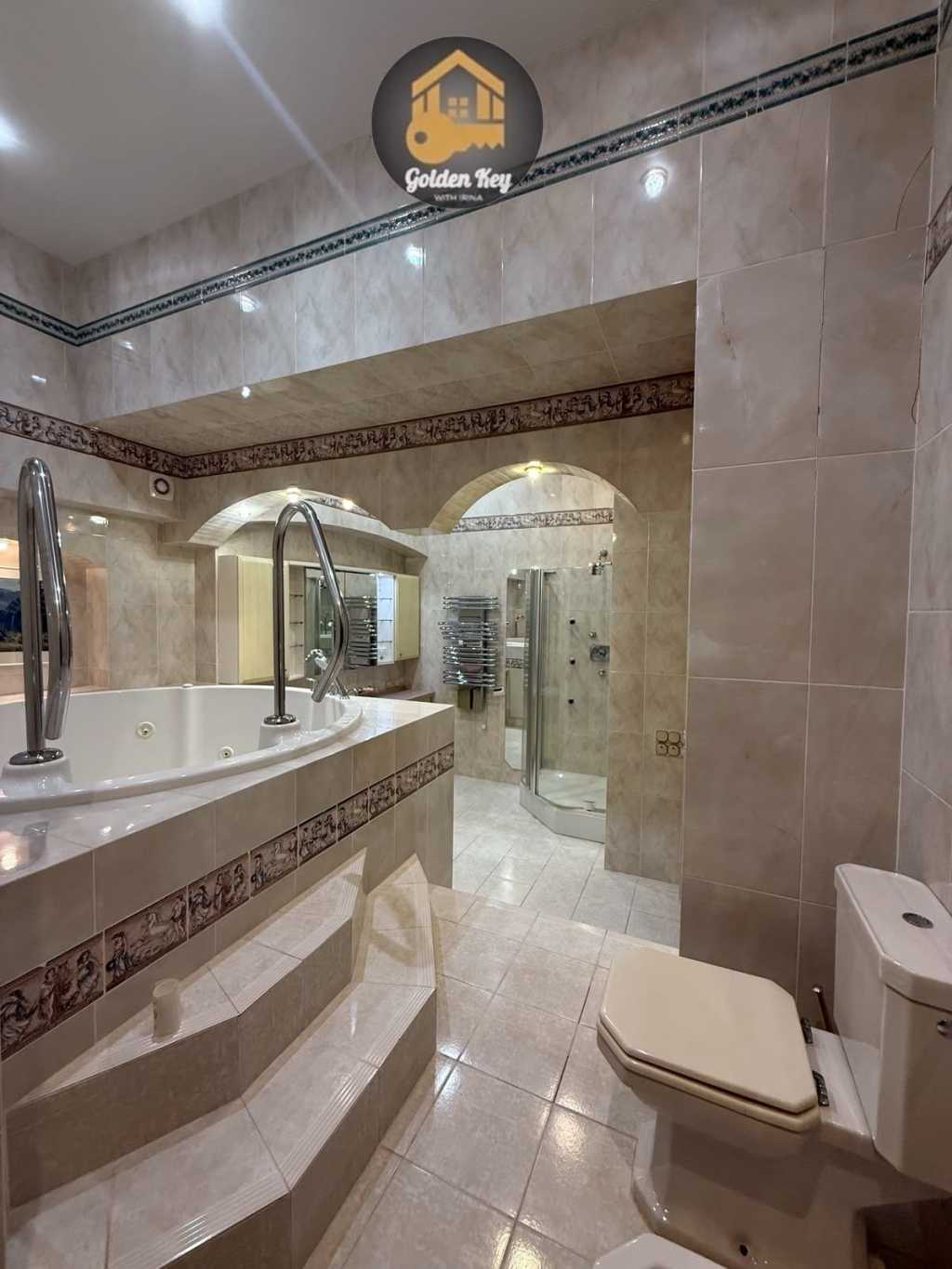 Аренда 5-комнатной квартиры 250 м², Академика Богомольца ул., 5