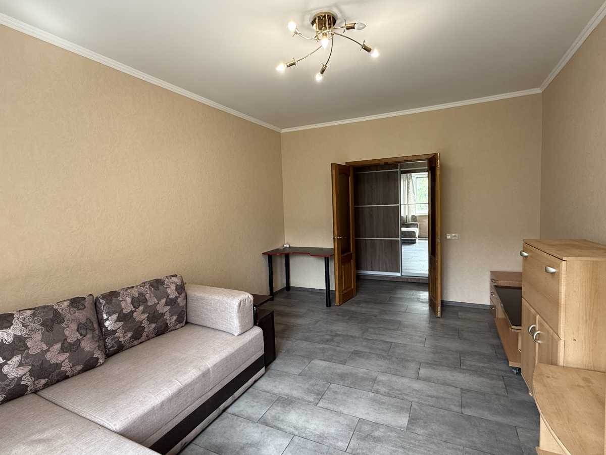 Продажа 3-комнатной квартиры 72 м², Ирпенская ул., 62
