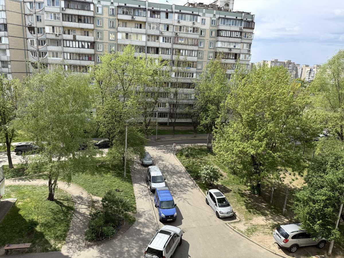 Продажа 3-комнатной квартиры 72 м², Ирпенская ул., 62