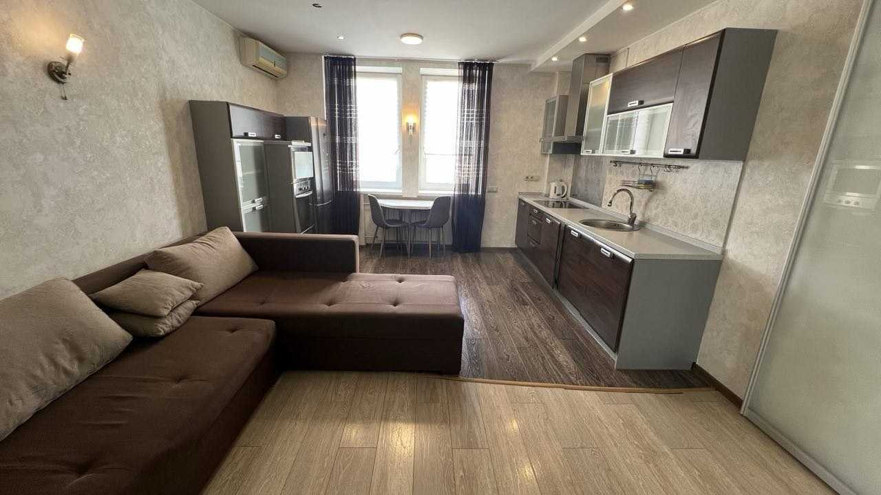Продажа 3-комнатной квартиры 46 м², Михаила Котельникова ул., Драгоманова, 6А