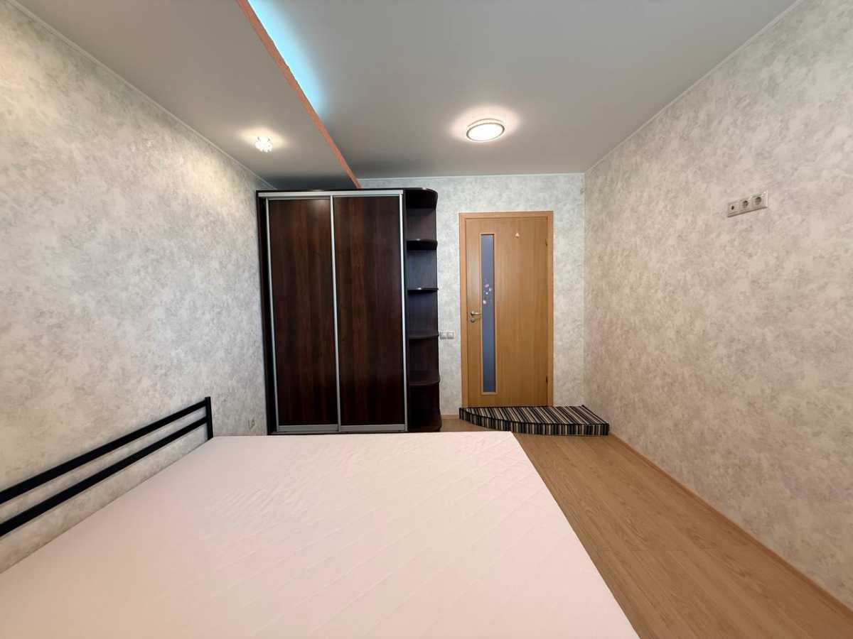 Продажа 3-комнатной квартиры 46 м², Михаила Котельникова ул., Драгоманова, 6А