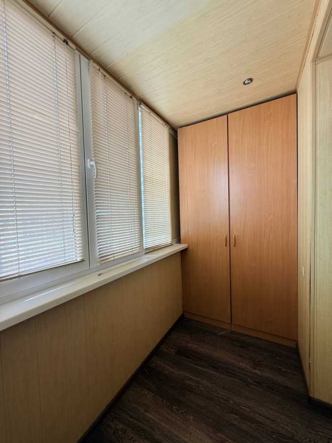 Продажа 3-комнатной квартиры 46 м², Михаила Котельникова ул., Драгоманова, 6А