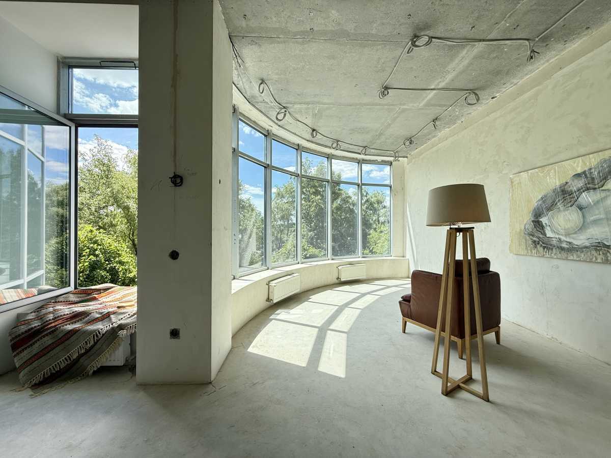 Продажа 3-комнатной квартиры 118 м², Раисы Окипной ул., 18