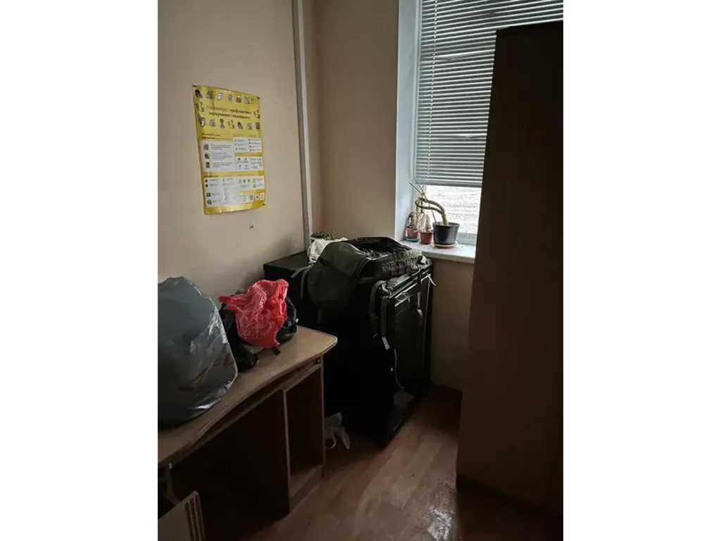 Продаж приміщення вільного призначення 1621 м², Вокзальна, 80