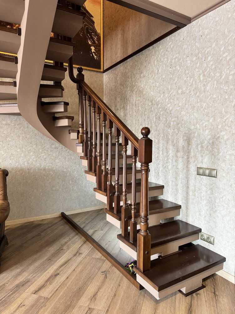 Продаж 3-кімнатної квартири 82.6 м², Лесі Українки вул., 20