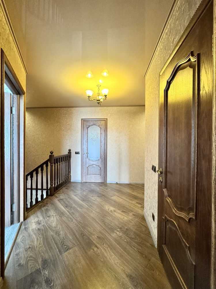 Продаж 3-кімнатної квартири 82.6 м², Лесі Українки вул., 20