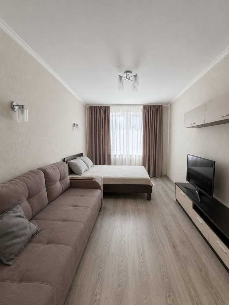 Продаж 1-кімнатної квартири 42 м², Чубинського вул., 2