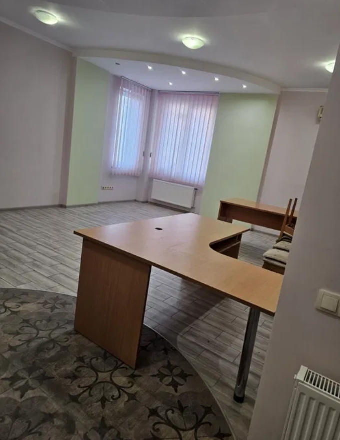 Оренда офісу 52 м², Середньофонтанська вул.