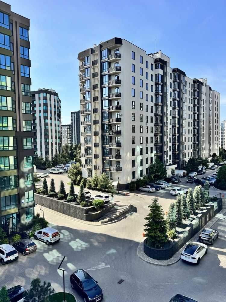 Продаж 2-кімнатної квартири 70 м², Героїв Небесної Сотні просп., 14/3