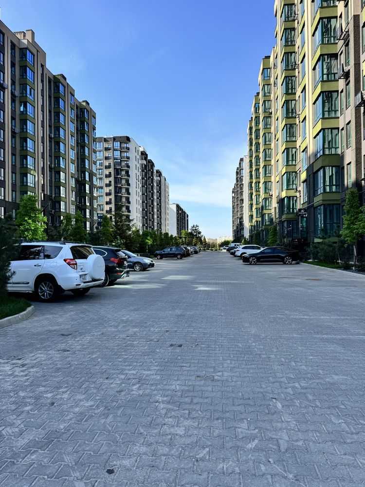 Продаж 2-кімнатної квартири 70 м², Героїв Небесної Сотні просп., 14/3