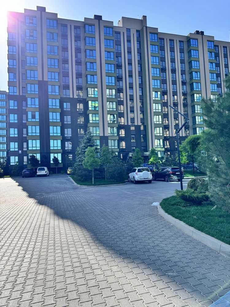 Продаж 2-кімнатної квартири 70 м², Героїв Небесної Сотні просп., 14/3