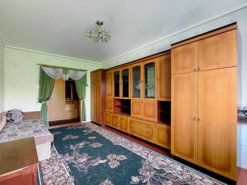 Продажа 3-комнатной квартиры 67 м², Возрождения просп., 49