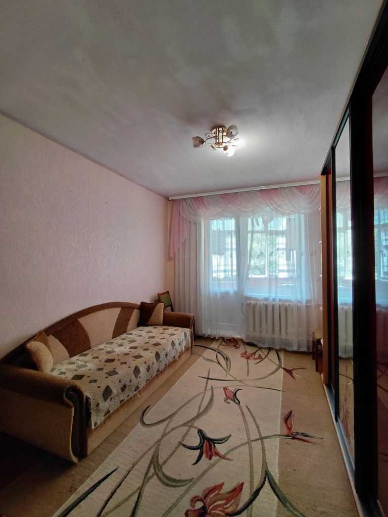 Продажа 3-комнатной квартиры 67 м², Возрождения просп., 49