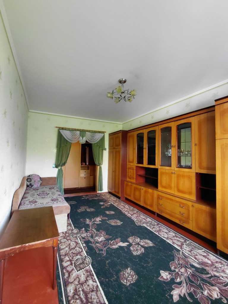 Продажа 3-комнатной квартиры 67 м², Возрождения просп., 49