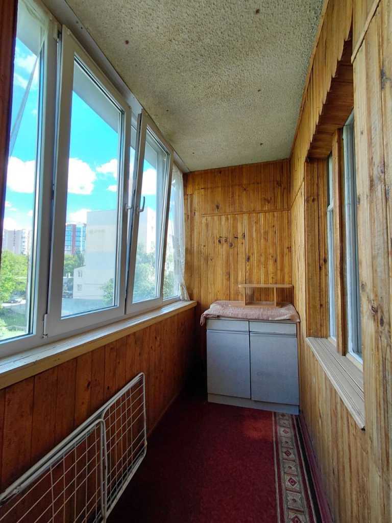 Продажа 3-комнатной квартиры 67 м², Возрождения просп., 49