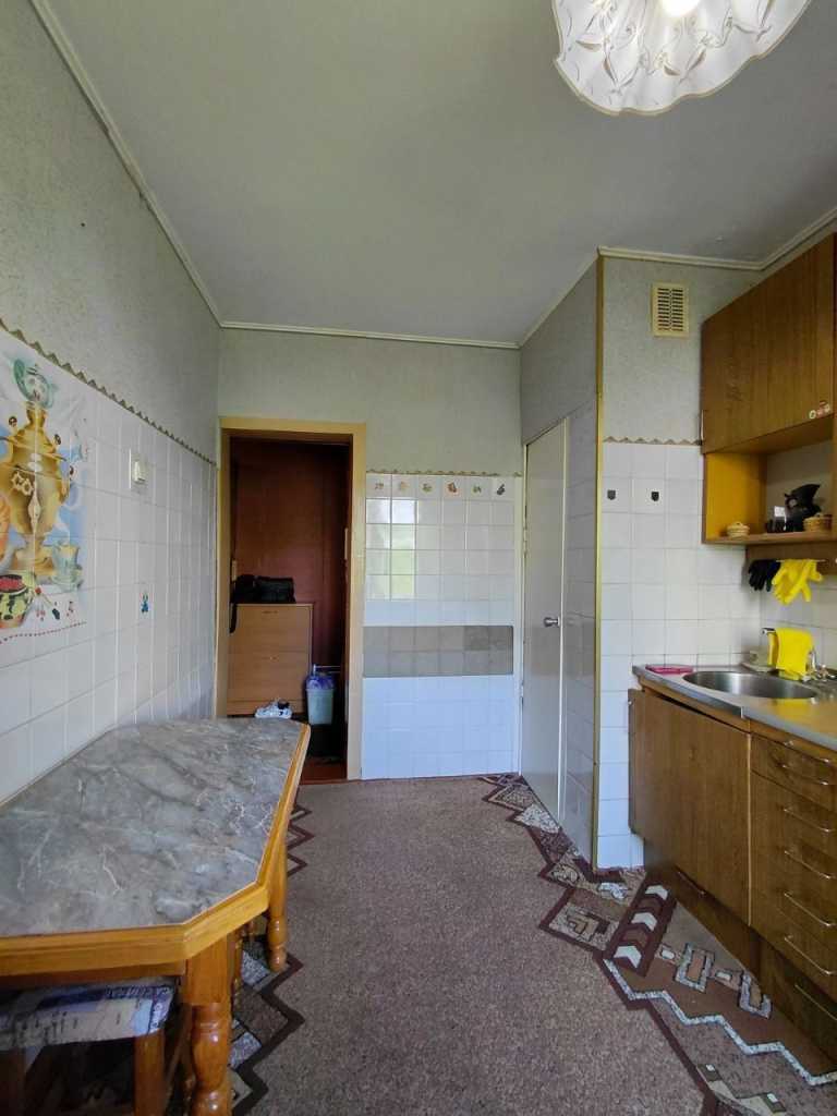 Продажа 3-комнатной квартиры 67 м², Возрождения просп., 49